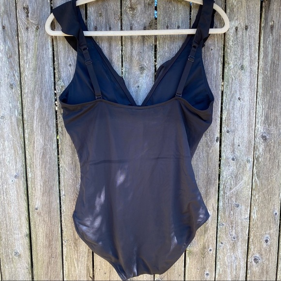 Sea Level Australia Eco Essentials Frill One Piece Black Swimsuit Size 10 NWT - Picture 8 of 15